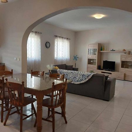 Nr41 Holiday Apartment - Close To Village Centre, Promenade, Shops & Restaurants Marsaxlokk Buitenkant foto