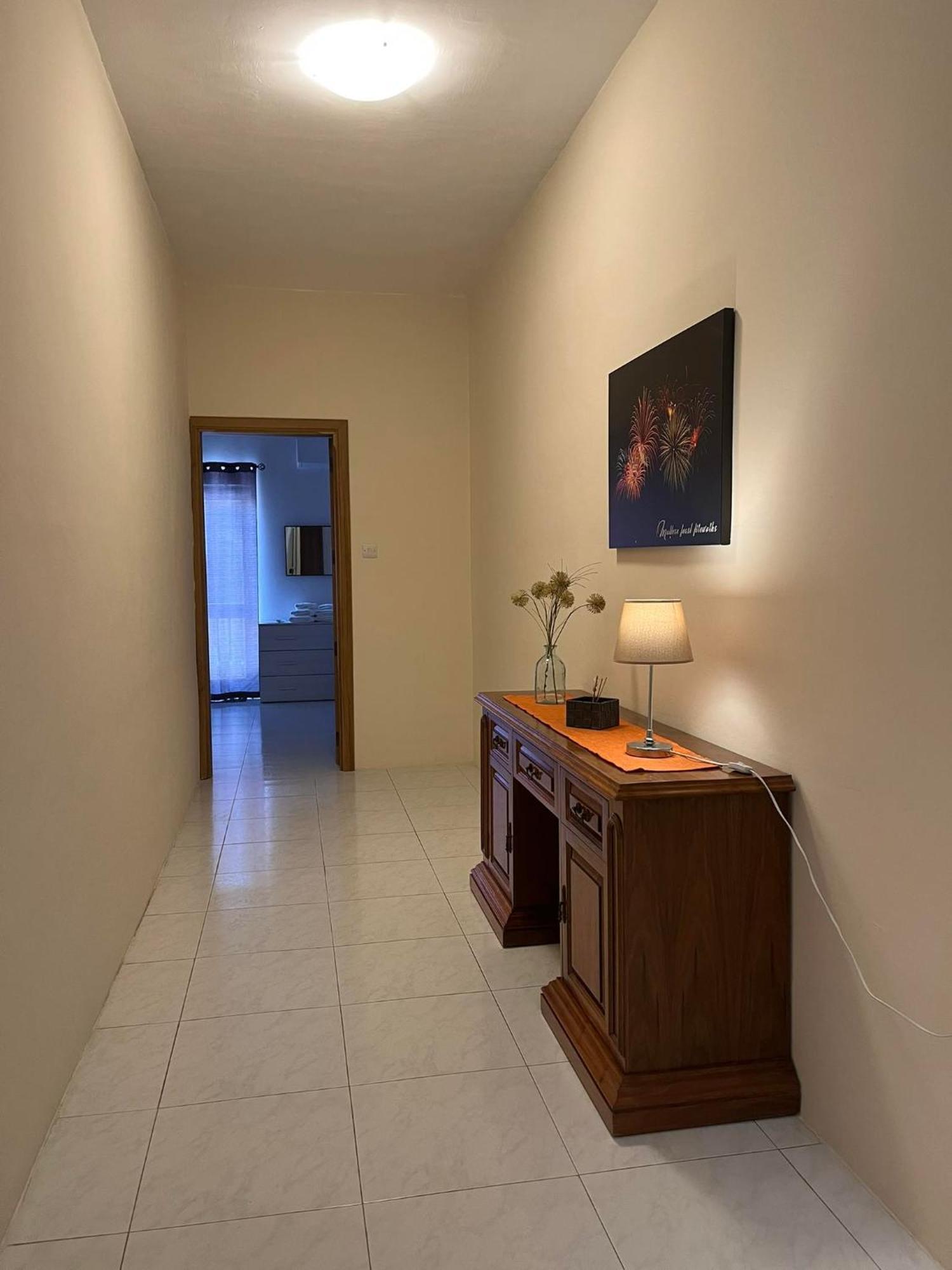 Nr41 Holiday Apartment - Close To Village Centre, Promenade, Shops & Restaurants Marsaxlokk Buitenkant foto
